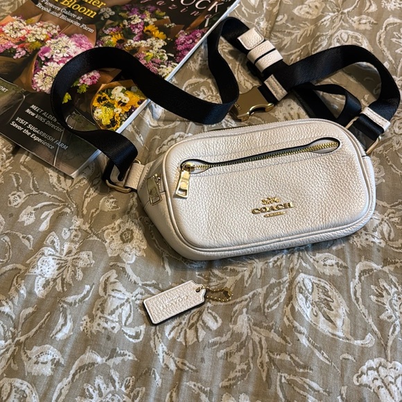 Coach White and Black Crossbody Bag - Picture 1 of 7